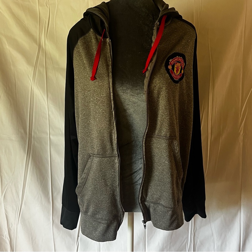 UNISEX OFFICIAL MANCHESTER UNITED Gray and Black Zip-Up Hoodie